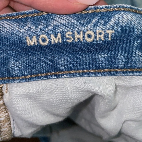 AE Mom Shorts Size 6 - Picture 5 of 9